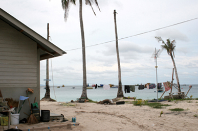 L'un d'eux m'a demandé ce que ça me faisait de vivre sur un charnier