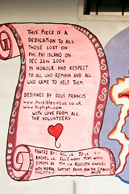 Dans le village dévasté, des œuvres rappellent le drame du Tsunami